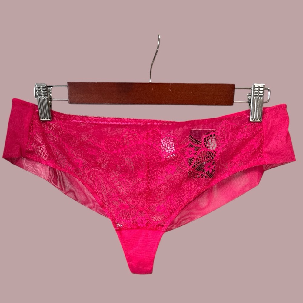 Wacoal Women’s magenta pink cheeky/thong‎ panties size XL